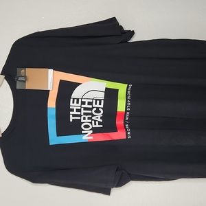Black north face t-shirt